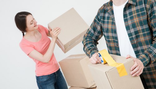 Organised packing and unpacking service for residential and business customers